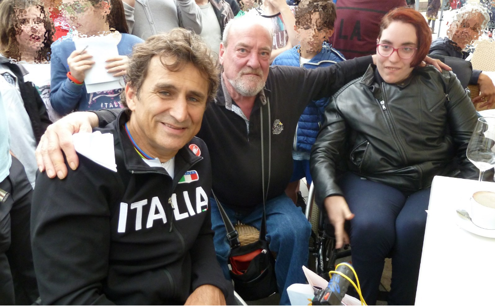 Da sinistra a destra, Alex Zanardi, Toni Capuozzo e Elena Di Chiara