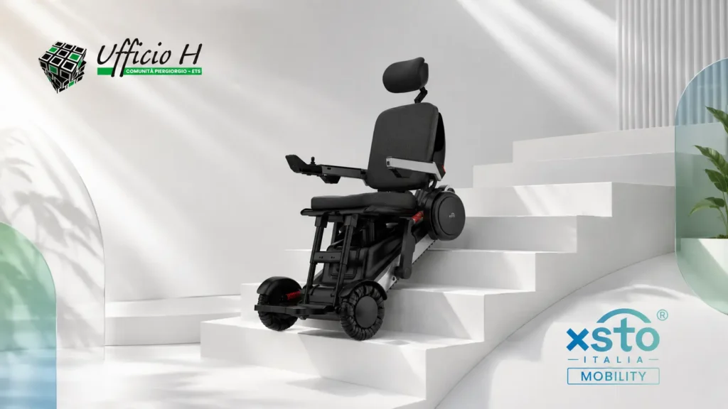 Carrozzina elettrica X12 su una scala bianca in un ambiente moderno e luminoso, con i loghi di Ufficio H e XSTO Italia Mobility.